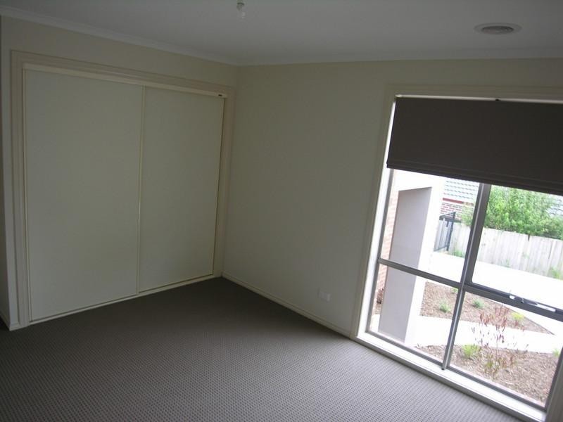 255a MANCHESTER Road, Mooroolbark VIC 3138