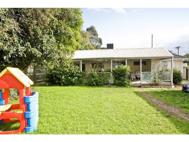 27 Cherylnne Crescent, Kilsyth VIC 3137