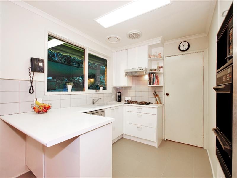 12 Selina Avenue, Mooroolbark VIC 3138
