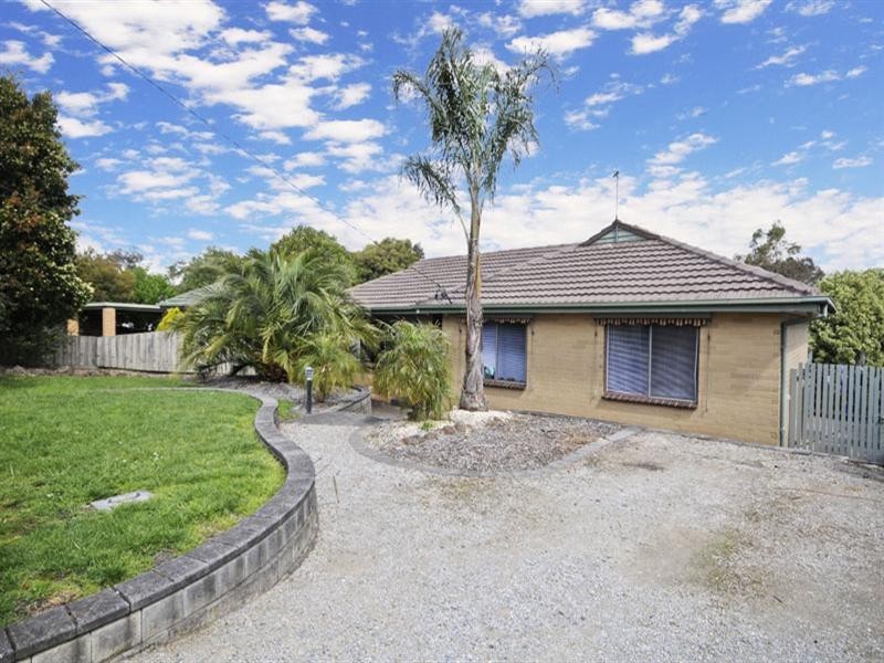 36 Erskine Ridge, Mooroolbark VIC 3138