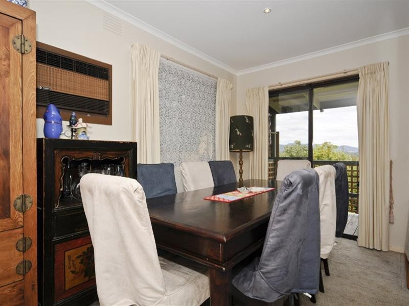 36 Erskine Ridge, Mooroolbark VIC 3138