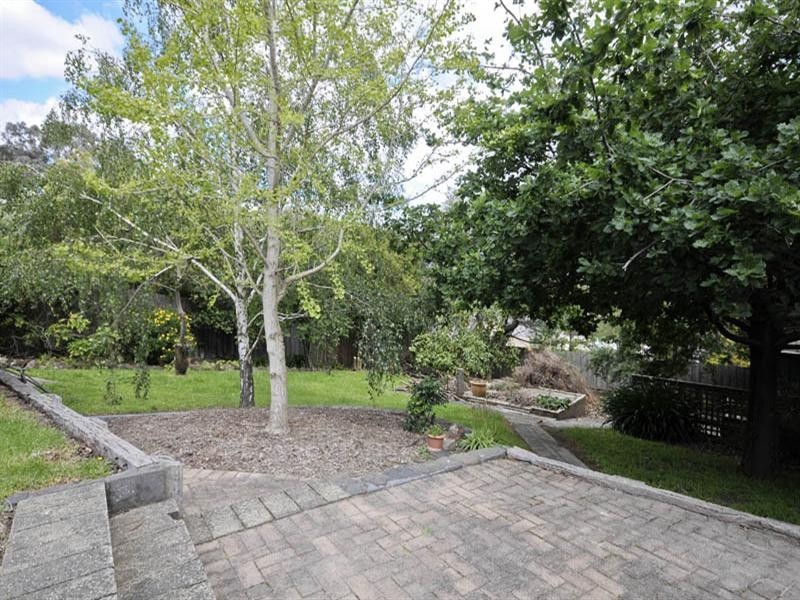 36 Erskine Ridge, Mooroolbark VIC 3138