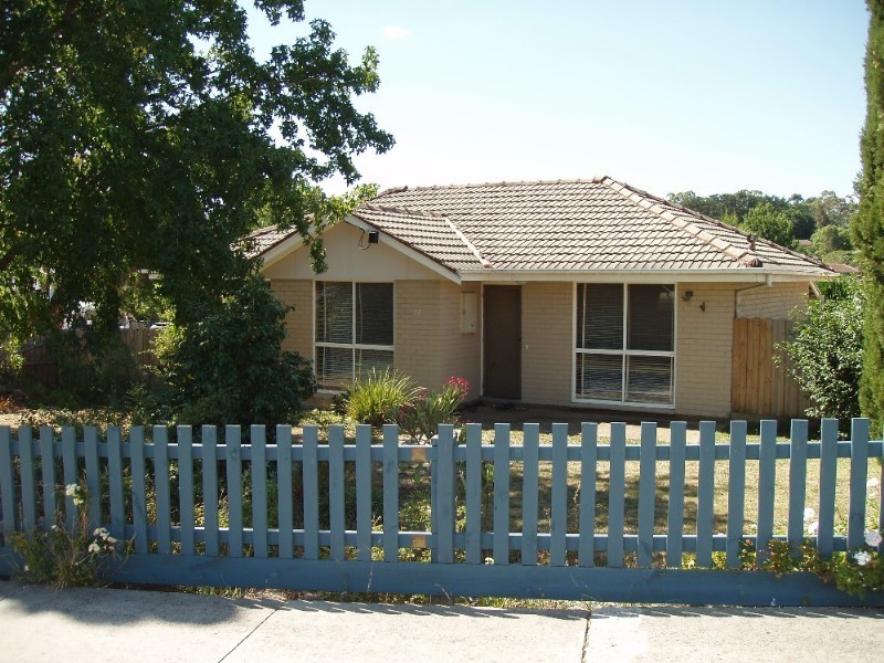 37 Cardigan Road, Mooroolbark VIC 3138