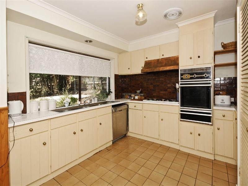 25 Myoora Drive, Mooroolbark VIC 3138