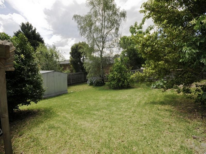 25 Myoora Drive, Mooroolbark VIC 3138