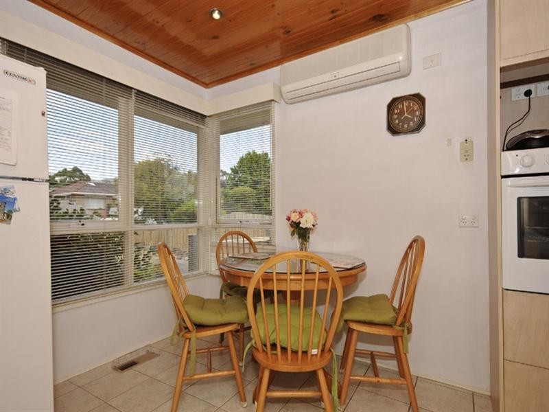 17 Mountfield Road, Kilsyth VIC 3137