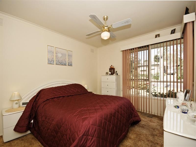 17 Mountfield Road, Kilsyth VIC 3137