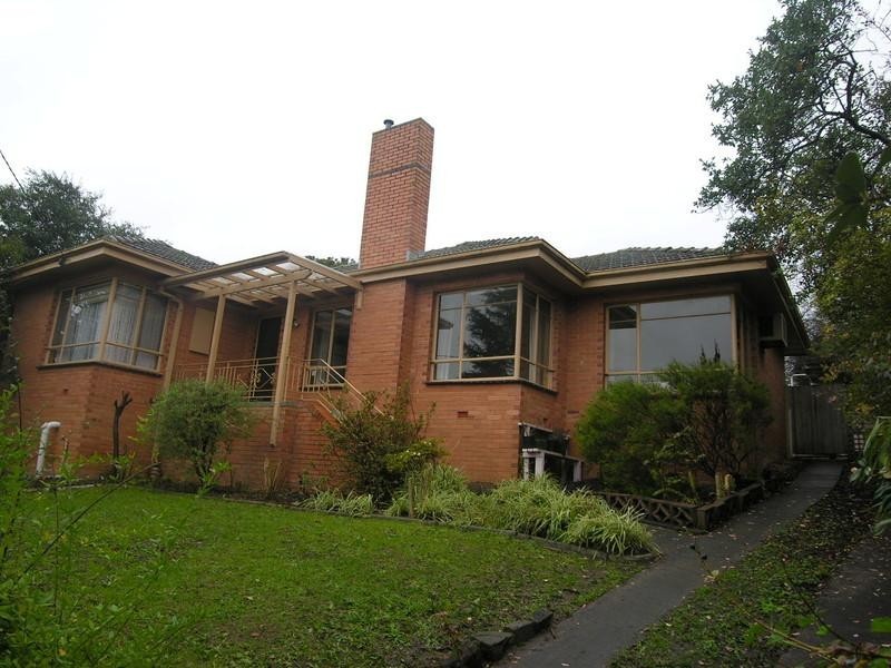 13 DELVILLE Street, Mooroolbark VIC 3138