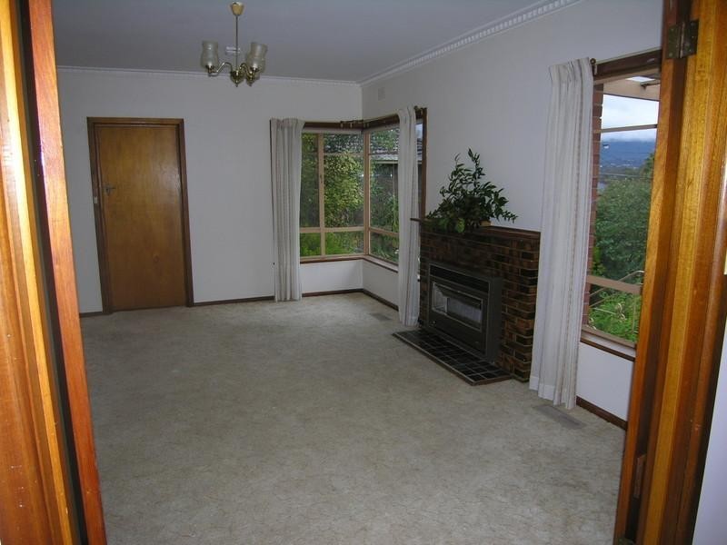 13 DELVILLE Street, Mooroolbark VIC 3138