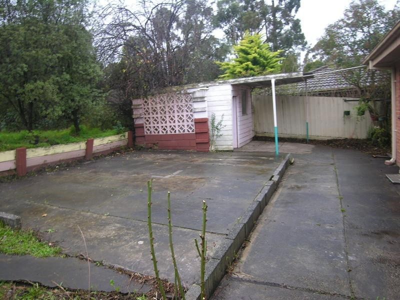 13 DELVILLE Street, Mooroolbark VIC 3138