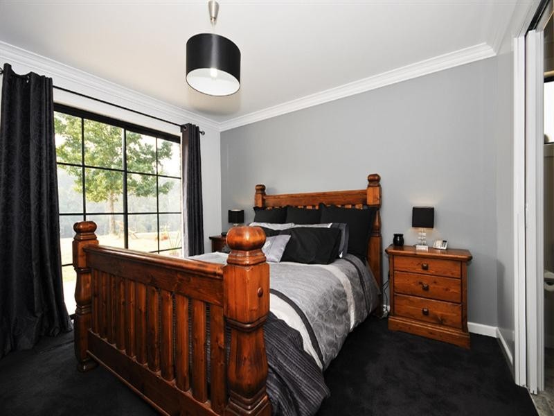 35 Phillip Road, Woori Yallock VIC 3139