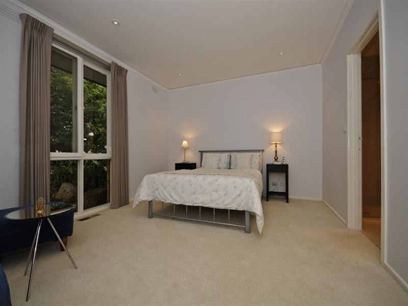 33 Yarrabee Road, Mount Dandenong VIC 3767