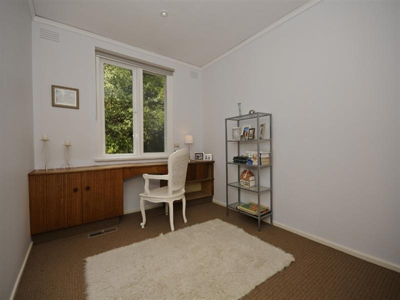 33 Yarrabee Road, Mount Dandenong VIC 3767