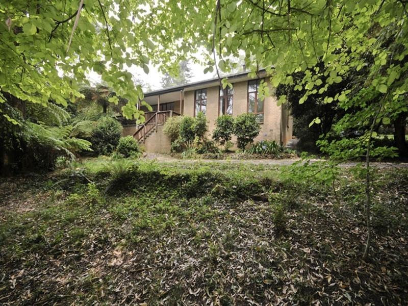 33 Yarrabee Road, Mount Dandenong VIC 3767