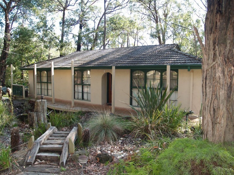 91 Moore Avenue, Montrose VIC 3765