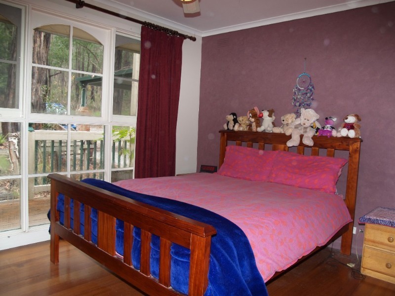 91 Moore Avenue, Montrose VIC 3765