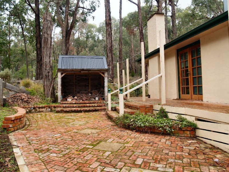 91 Moore Avenue, Montrose VIC 3765