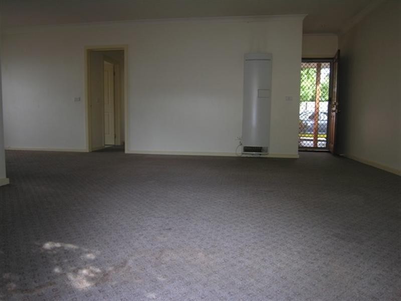 43b Lancaster Road, Mooroolbark VIC 3138