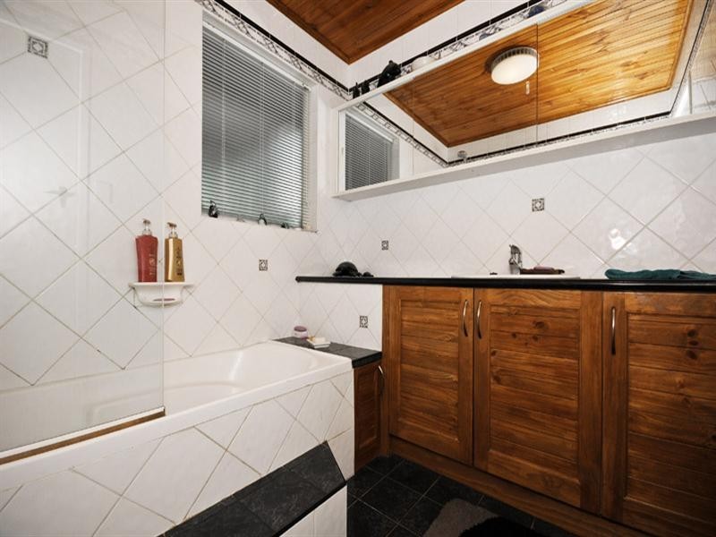 17 Mountfield Road, Kilsyth VIC 3137