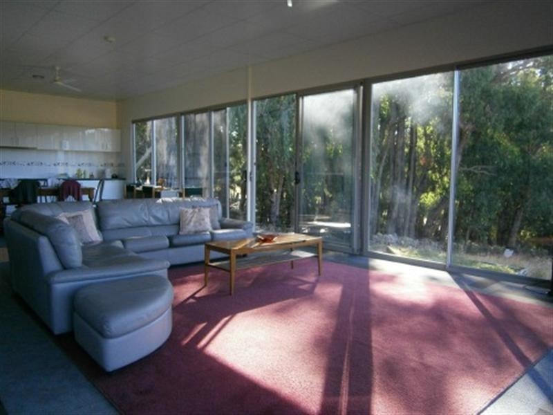 3 Eleanor Drive, Silvan VIC 3795