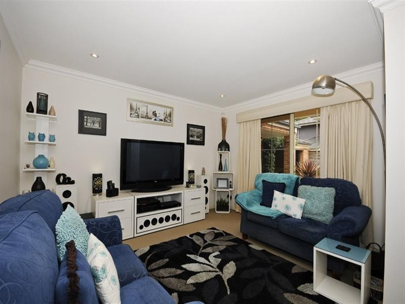 3/18 James Road, Croydon VIC 3136