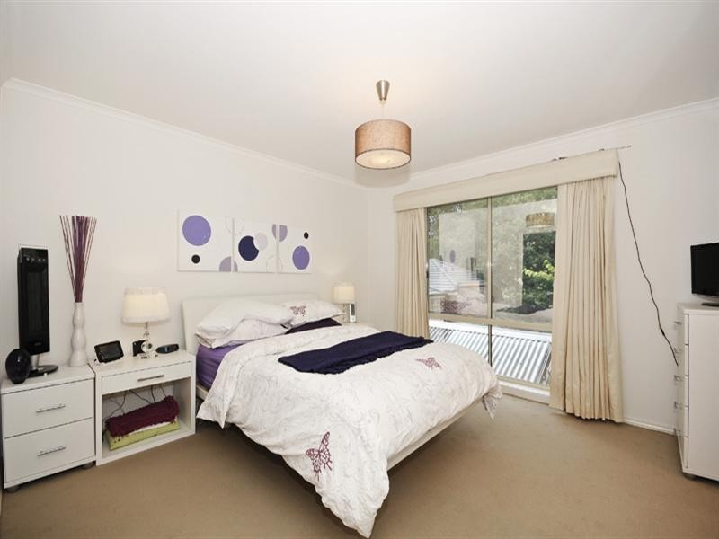 3/18 James Road, Croydon VIC 3136