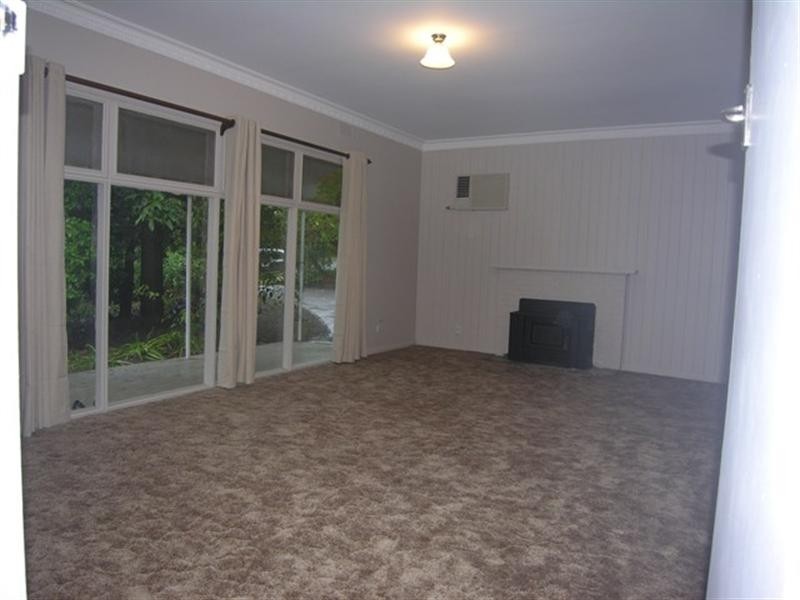 5 St James Avenue, Montrose VIC 3765