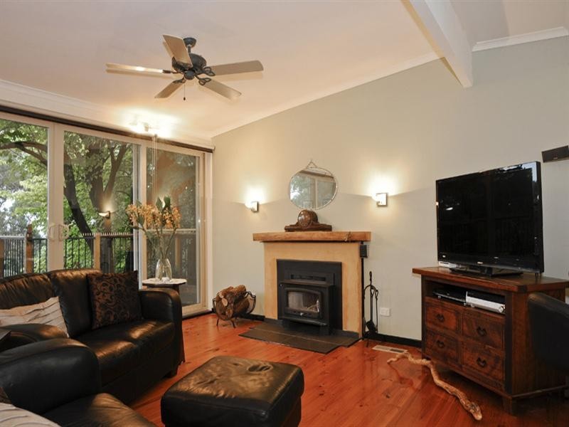 36 Woodhurst Grove, Kalorama VIC 3766