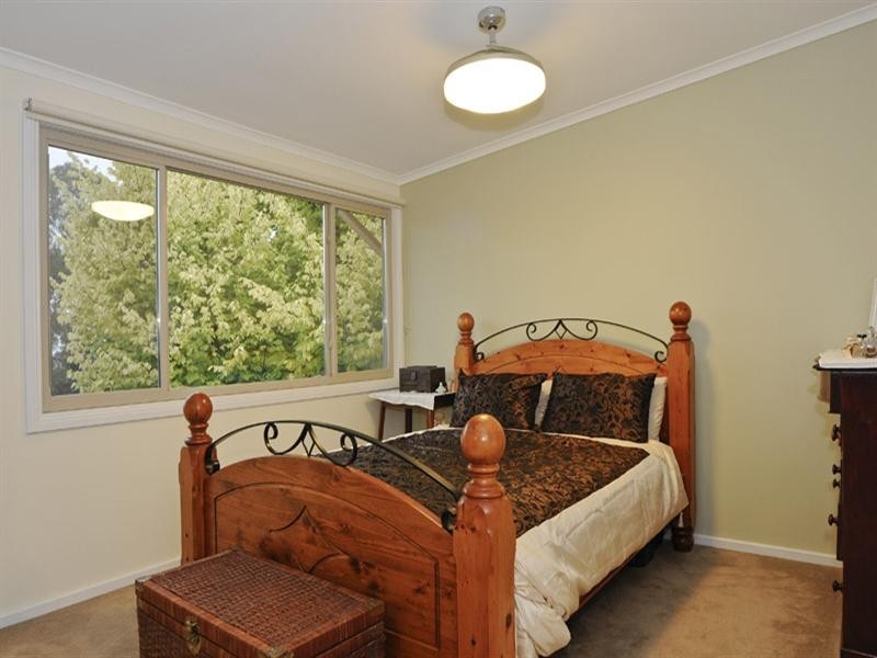 36 Woodhurst Grove, Kalorama VIC 3766