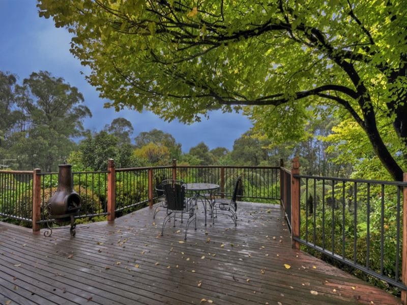 36 Woodhurst Grove, Kalorama VIC 3766