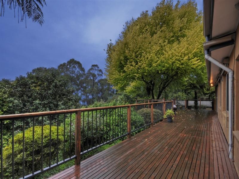 36 Woodhurst Grove, Kalorama VIC 3766