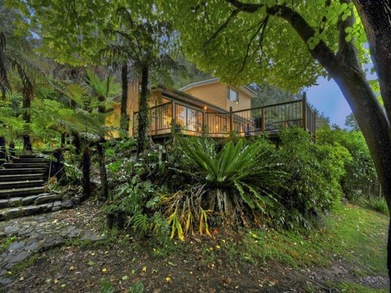 36 Woodhurst Grove, Kalorama VIC 3766