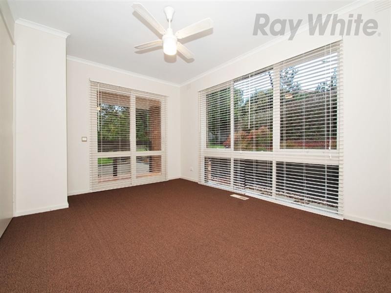 6 Heysen Court, Mooroolbark VIC 3138