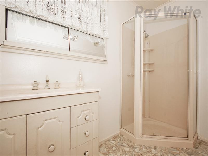 39 Dryden Concourse, Mooroolbark VIC 3138