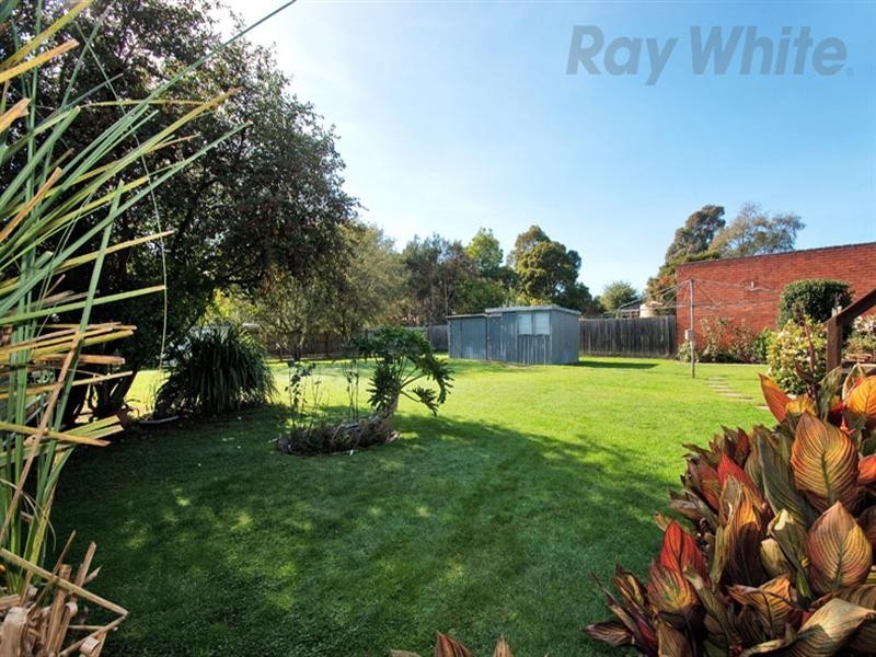 39 Dryden Concourse, Mooroolbark VIC 3138