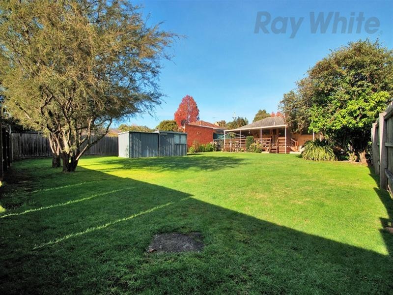 39 Dryden Concourse, Mooroolbark VIC 3138