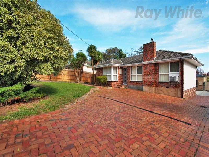 1/12 Bridges Avenue, Mooroolbark VIC 3138