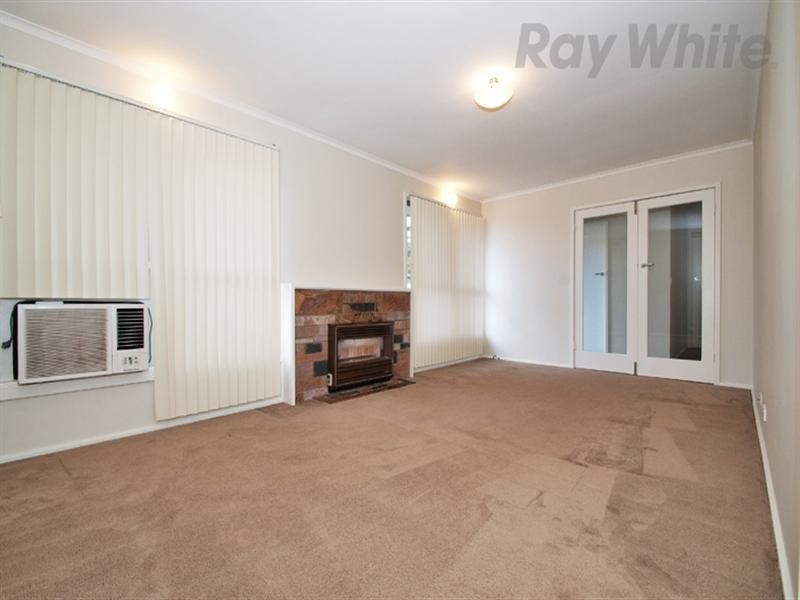 1/12 Bridges Avenue, Mooroolbark VIC 3138