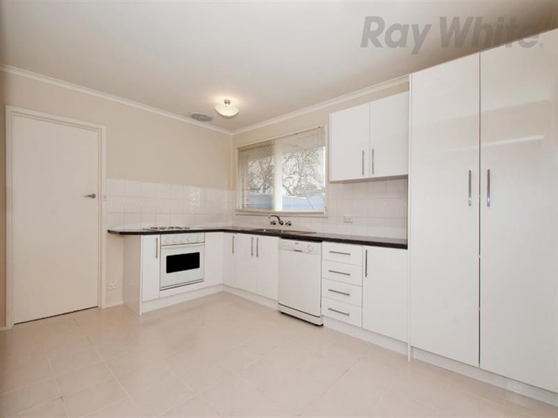1/12 Bridges Avenue, Mooroolbark VIC 3138