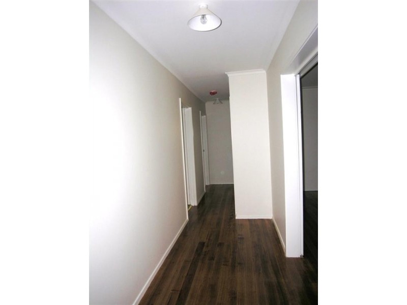 27 Ballantyne Crescent, Kilsyth VIC 3137