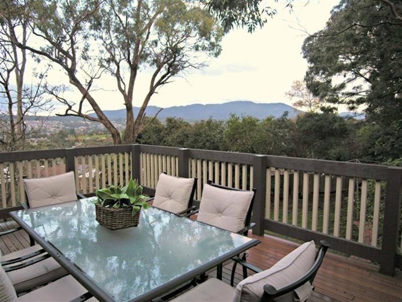 32 Lansell Road, Mooroolbark VIC 3138