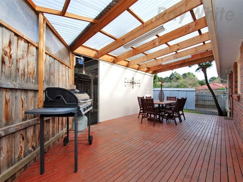 14 Anthony Dv, Chirnside Park VIC 3116