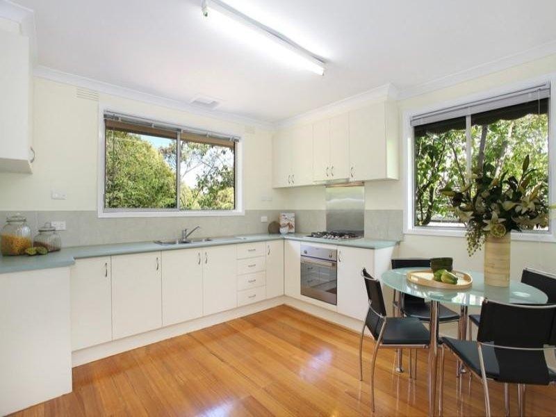 5 LESLIE Grove, Ringwood North VIC 3134