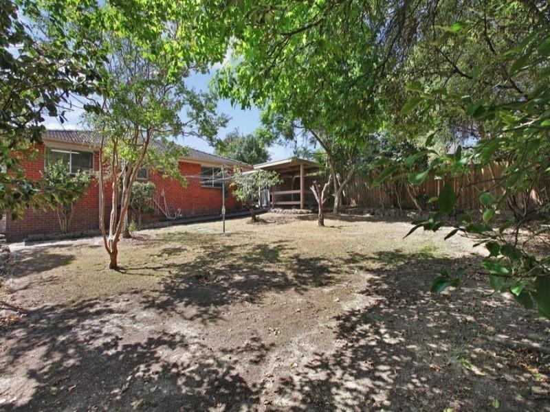 5 LESLIE Grove, Ringwood North VIC 3134