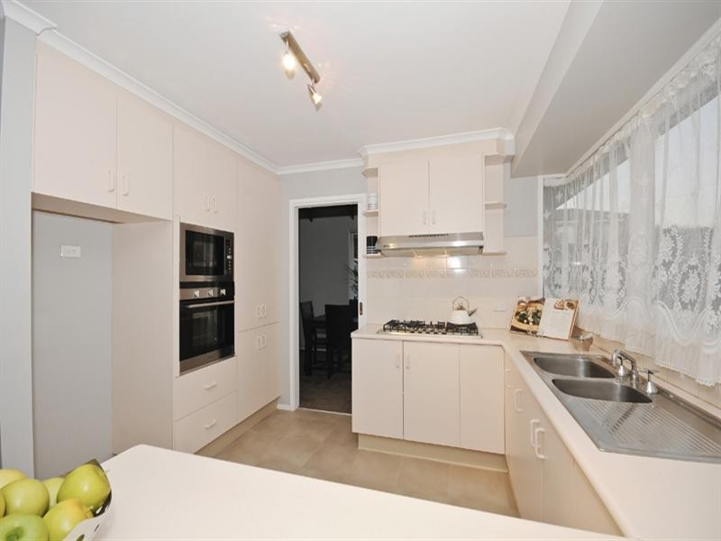 11 Alida Court, Ferntree Gully VIC 3156