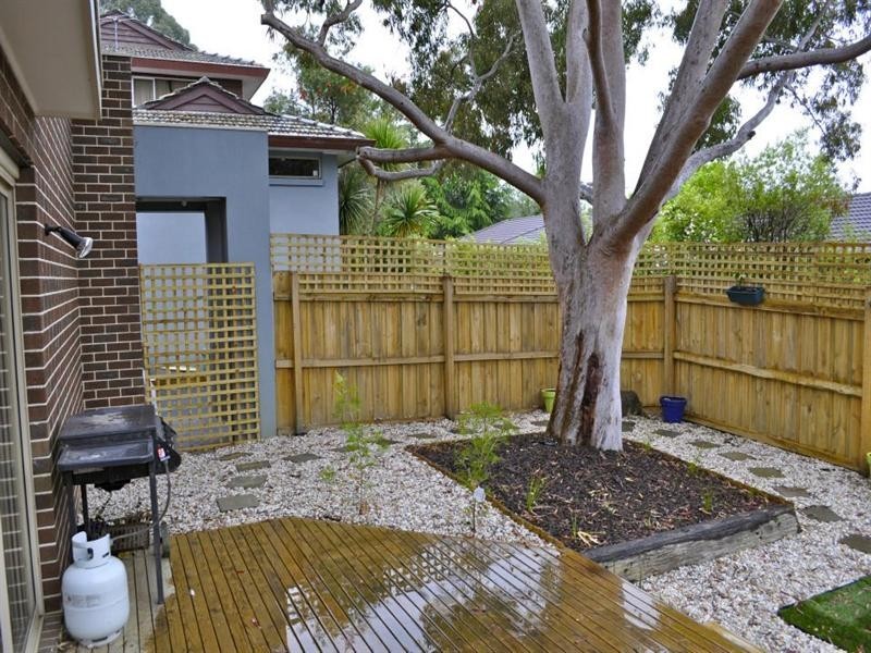 2/68 Bonnie View Road, Croydon North VIC 3136
