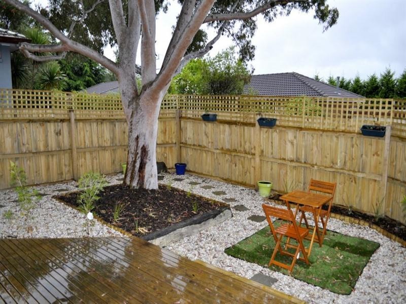 2/68 Bonnie View Road, Croydon North VIC 3136