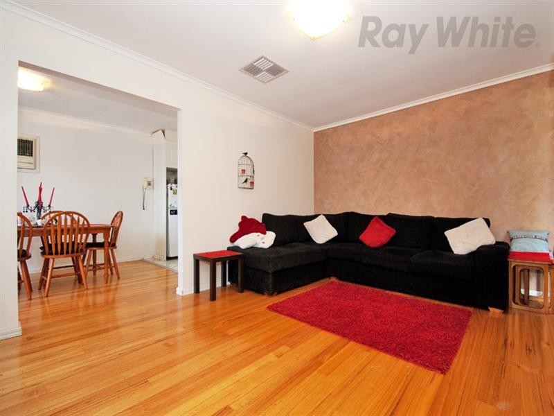 10 Brentwood Avenue, Lalor VIC 3075