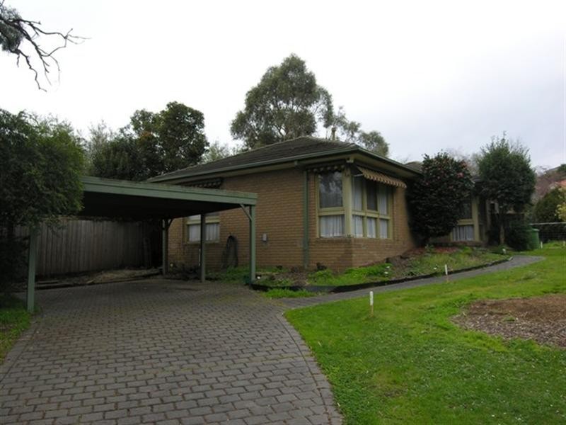 2 Chaparral Court, Mooroolbark VIC 3138