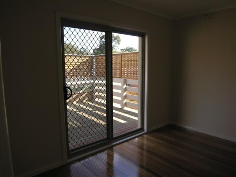9 Macmillan Street, Mooroolbark VIC 3138